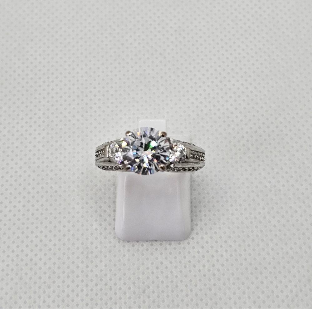 Vintage Victoria Wieck Diamond Simulant Ring Sterling Silver Size 7!